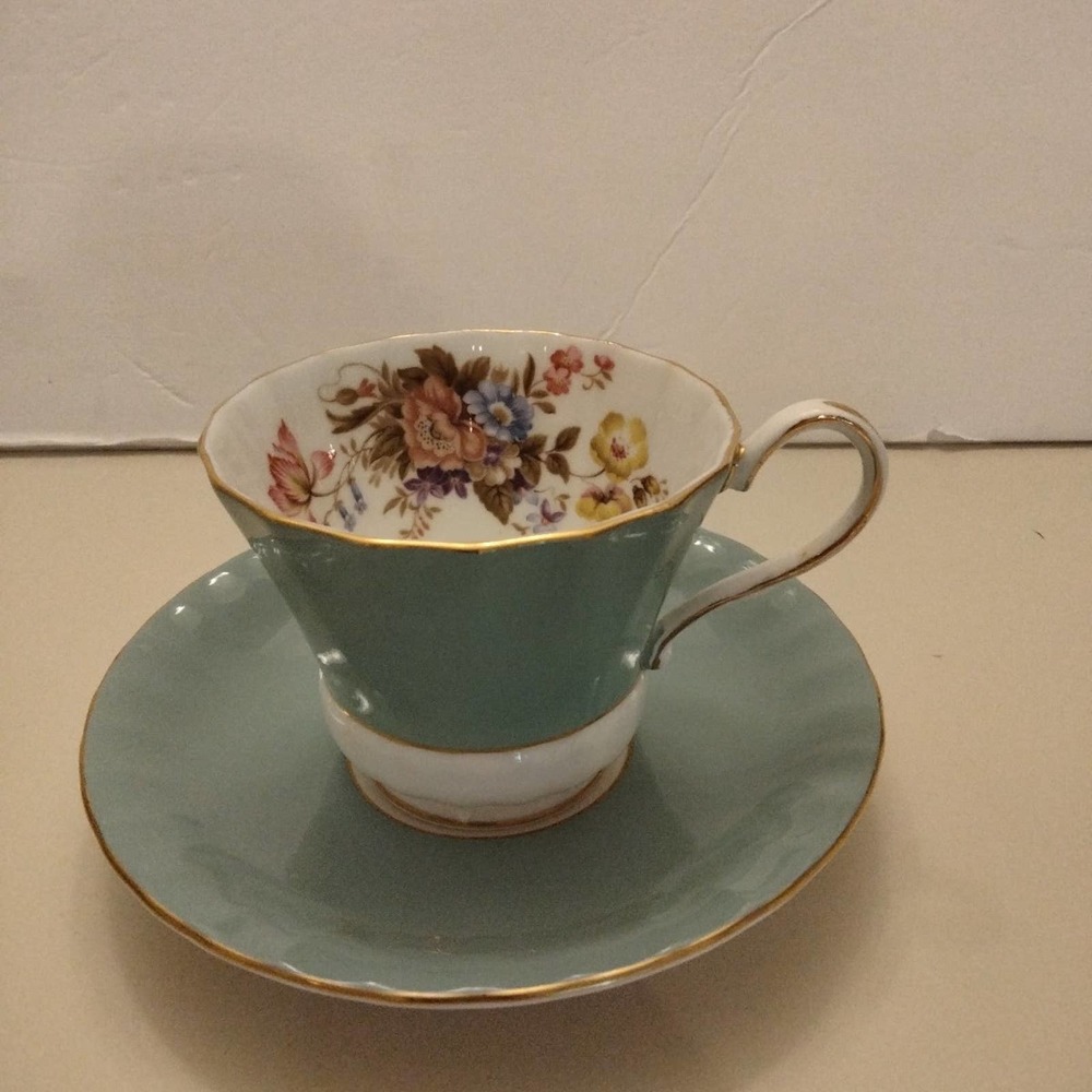 Vintage Aynsley Bone China Saucer and Teacup set # 2958